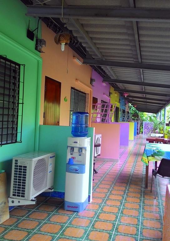 Ostello Baan Benjathip Amphawa Camera foto