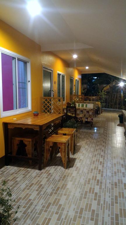Ostello Baan Benjathip Amphawa Esterno foto