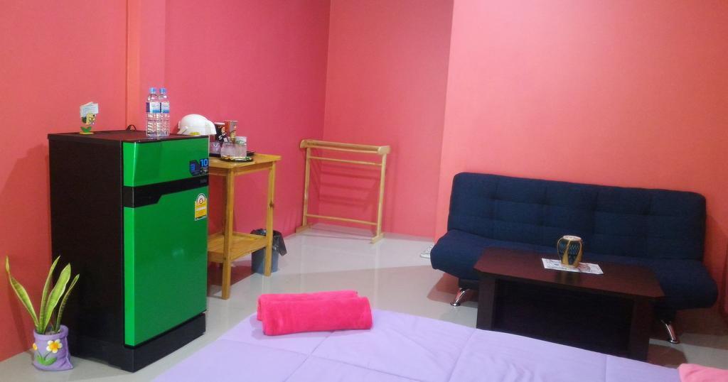 Ostello Baan Benjathip Amphawa Esterno foto